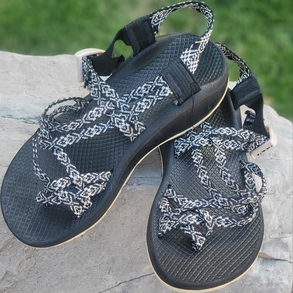 Women's Chaco Hiking Sandles size 8 - Picture 2 of 4